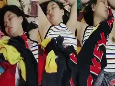 Tetangga Nekat Masuk Rumah Binor Lagi Tidur
